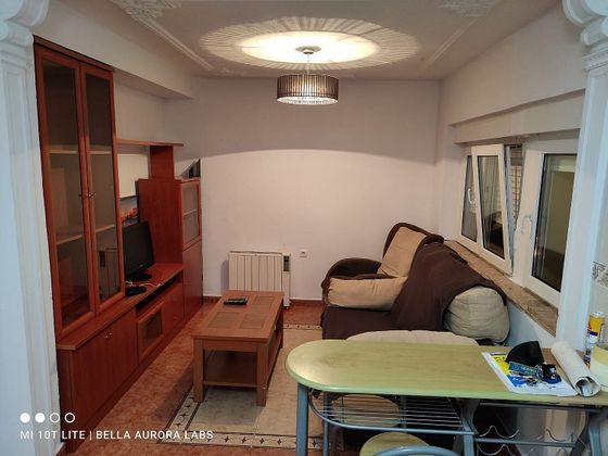 Foto 1 de Pis en venda a Pravia de 2 habitacions amb mobles i calefacció