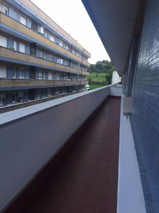 Foto 1 de Venta de piso en Pravia de 3 habitaciones con terraza y calefacción