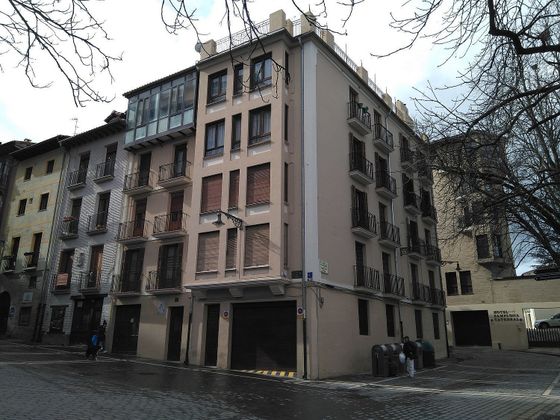 Foto 2 de Piso en venta en Casco Antiguo de 9 habitaciones con terraza y garaje