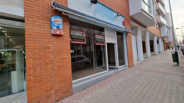 Foto 1 de Local en venda a calle Señorío de Egulbati de 85 m²