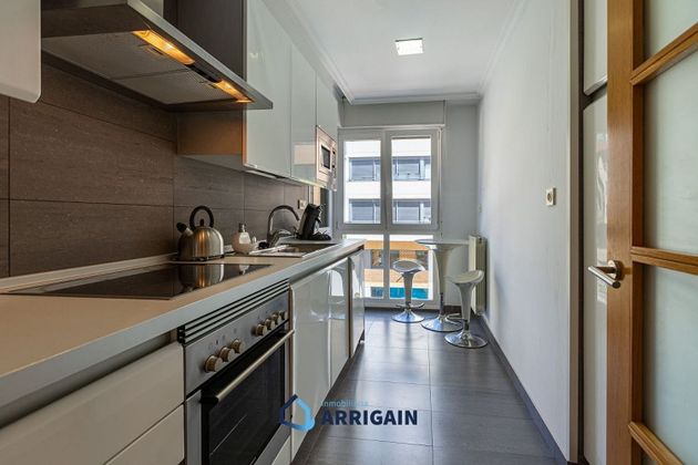 Foto 2 de Venta de piso en Amara - Berri de 1 habitación con terraza y garaje
