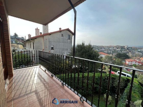 Foto 1 de Alquiler de dúplex en Ategorrieta - Ulia de 3 habitaciones con terraza y garaje