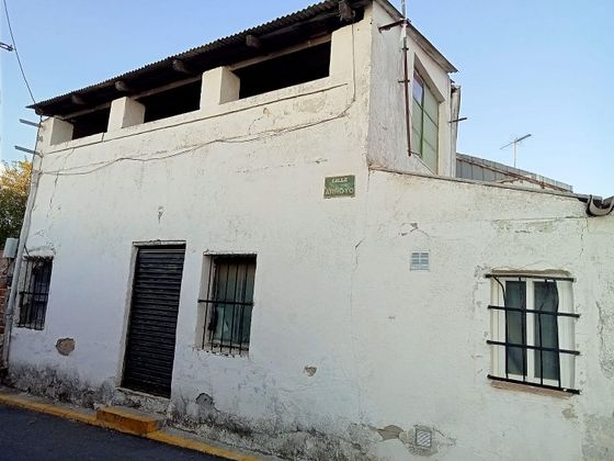 Foto 1 de Casa en venda a Recas de 7 habitacions amb terrassa i garatge