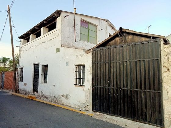 Foto 2 de Casa en venda a Recas de 7 habitacions amb terrassa i garatge