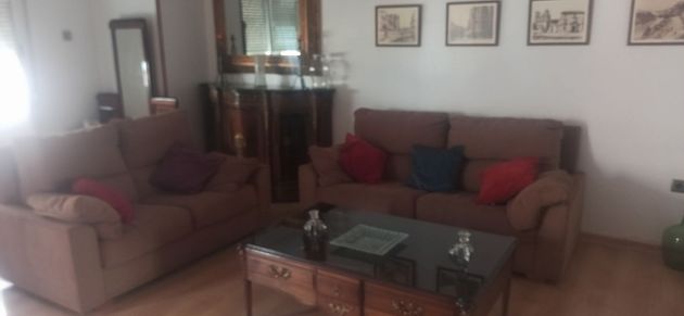 Foto 2 de Piso en alquiler en Alcantarilla de 3 habitaciones con muebles y balcón