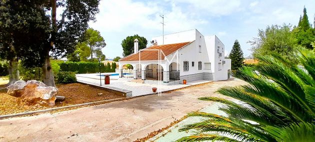 Foto 2 de Xalet en venda a Alberic de 6 habitacions amb terrassa i piscina