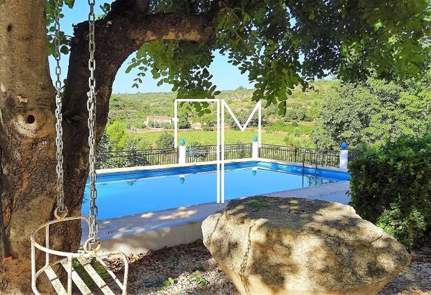 Foto 2 de Venta de chalet en Enguera de 4 habitaciones con terraza y piscina