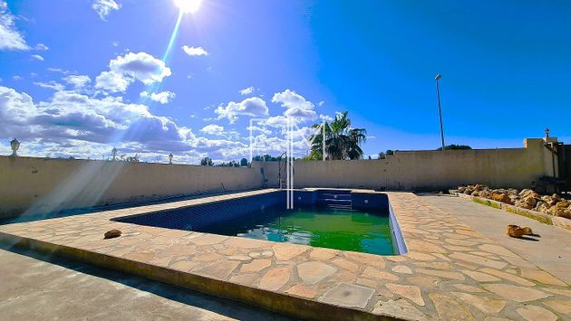 Foto 2 de Chalet en venta en Alberic de 6 habitaciones con terraza y piscina