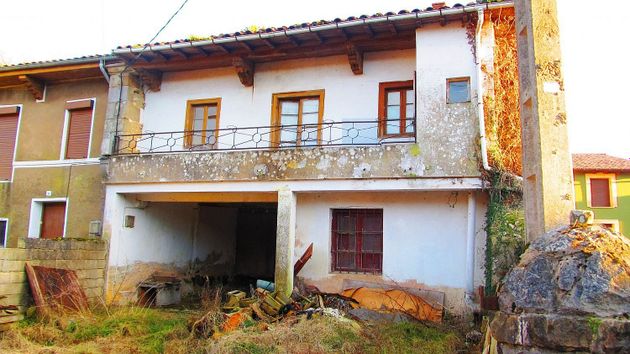 Foto 2 de Casa en venda a barrio Tarriba de 1 habitació amb piscina i jardí
