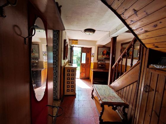 Foto 2 de Casa adossada en venda a Villacarriedo de 2 habitacions amb balcó