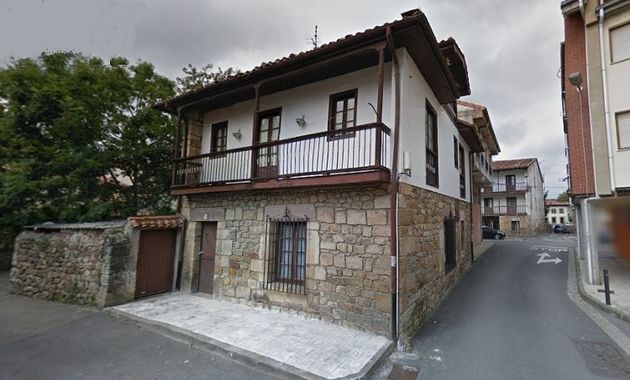 Foto 1 de Casa en venda a Cabezón de la Sal de 4 habitacions amb jardí i balcó