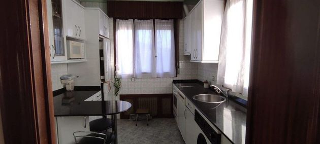 Foto 1 de Pis en venda a Güeñes de 4 habitacions amb terrassa i garatge