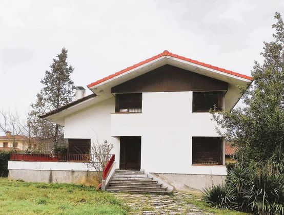 Foto 2 de Chalet en venta en Okondo de 4 habitaciones con terraza y garaje