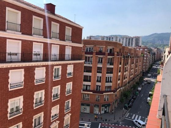 Foto 2 de Pis en venda a Barrio de Abando de 6 habitacions amb terrassa i balcó