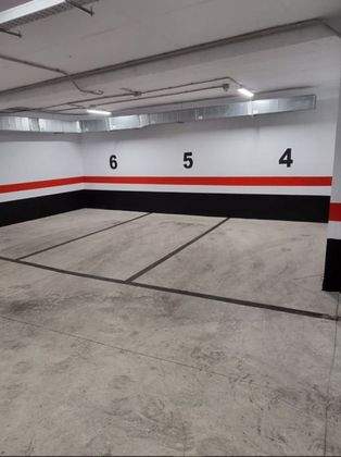 Foto 2 de Garaje en venta en calle El Salvador de 16 m²