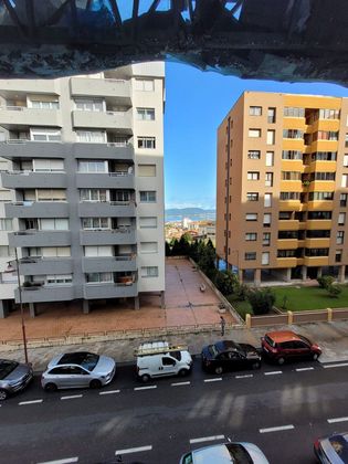 Foto 1 de Pis en venda a Bouzas - Coia de 4 habitacions amb balcó i calefacció