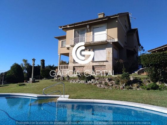 Foto 2 de Xalet en venda a Nigrán de 4 habitacions amb terrassa i piscina