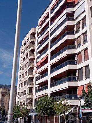 Foto 1 de Venta de piso en Ensanche de 6 habitaciones con terraza y garaje