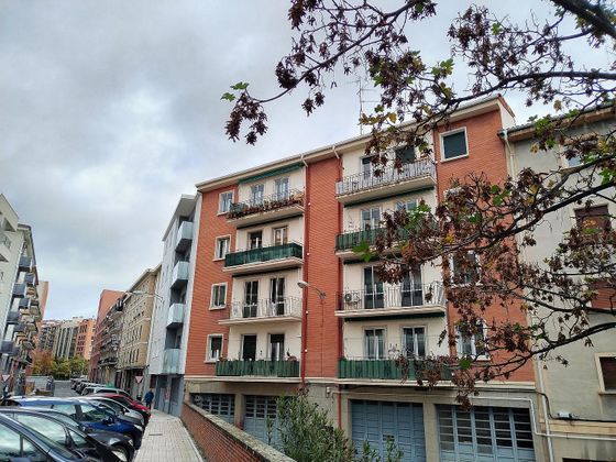 Foto 2 de Pis en venda a calle Río Alzania de 3 habitacions amb balcó i calefacció