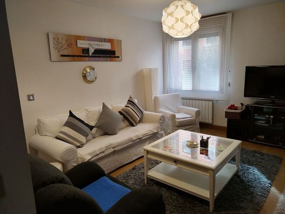 Foto 2 de Pis en lloguer a Ensanche de 2 habitacions amb terrassa i mobles