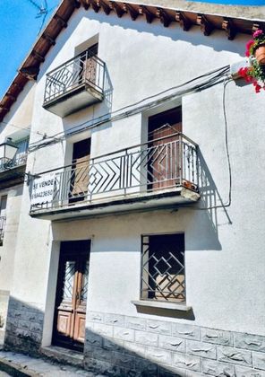Foto 1 de Casa adosada en venta en calle San Miguel de 4 habitaciones con balcón