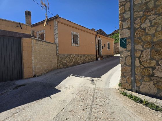 Foto 2 de Venta de chalet en Sigüenza de 2 habitaciones con terraza y garaje