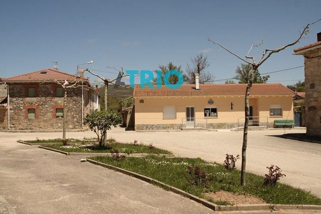 Foto 2 de Casa en venda a Villadiego de 4 habitacions amb garatge i jardí