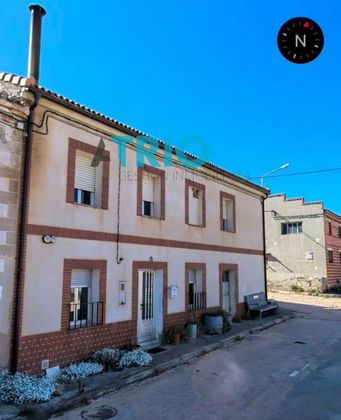 Foto 1 de Casa en venda a Montorio de 4 habitacions amb garatge i jardí