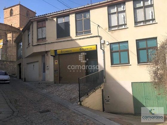 Foto 2 de Local en venda a calle Valseca de 694 m²
