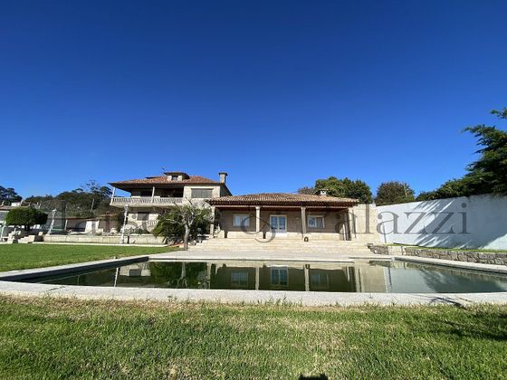 Foto 1 de Xalet en venda a Nigrán de 7 habitacions amb terrassa i piscina