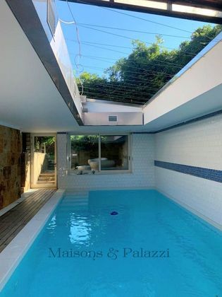 Foto 1 de Venta de chalet en Bouzas - Coia de 5 habitaciones con terraza y piscina