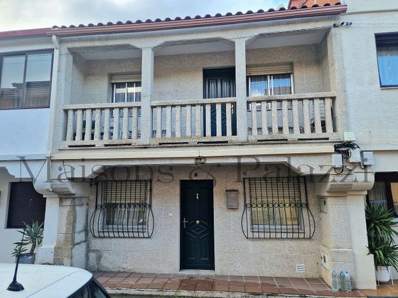 Foto 1 de Venta de casa adosada en Bouzas - Coia de 4 habitaciones con balcón