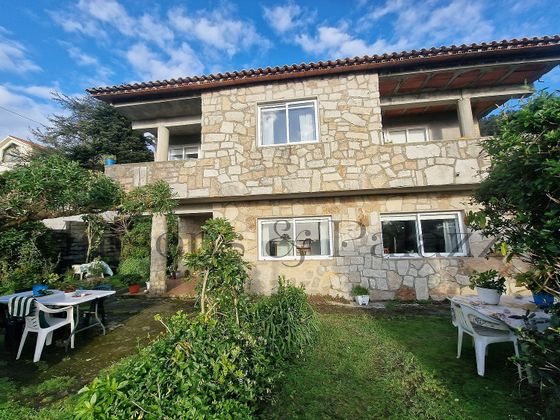 Foto 1 de Xalet en venda a Coruxo - Oia - Saiáns de 4 habitacions amb terrassa i jardí