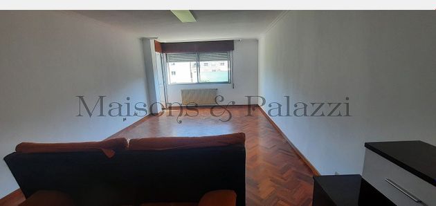 Foto 2 de Piso en venta en Ponteareas de 4 habitaciones con terraza y calefacción