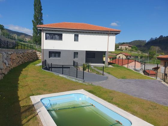 Foto 2 de Xalet en venda a Regueras (Las) de 3 habitacions amb terrassa i piscina