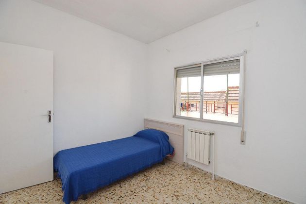 Foto 2 de Casa en venda a calle CV de 3 habitacions amb terrassa i calefacció