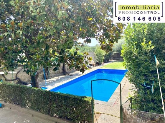 Foto 1 de Xalet en venda a avenida Pirineos de 8 habitacions amb terrassa i piscina