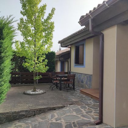 Foto 1 de Casa en venda a Sabiñánigo de 3 habitacions amb terrassa i piscina
