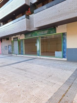 Foto 1 de Local en venda a calle De José Luis Borau de 69 m²