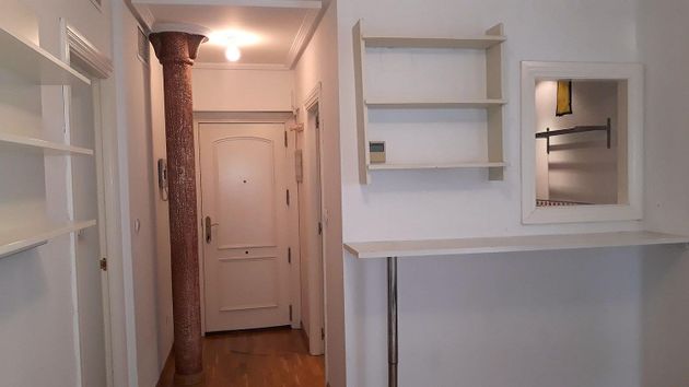 Foto 1 de Alquiler de piso en calle De Prudencio de 1 habitación con muebles y balcón