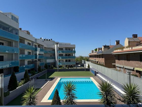 Foto 1 de Alquiler de piso en calle Bravo Ortega Angela de 3 habitaciones con terraza y piscina
