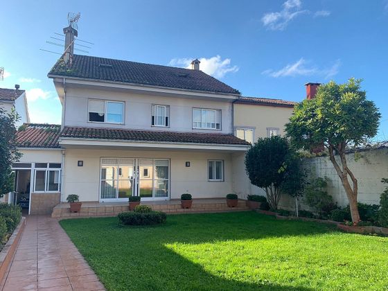 Foto 1 de Casa en venda a Castiñeiriño - Cruceiro de Sar de 4 habitacions amb terrassa i garatge