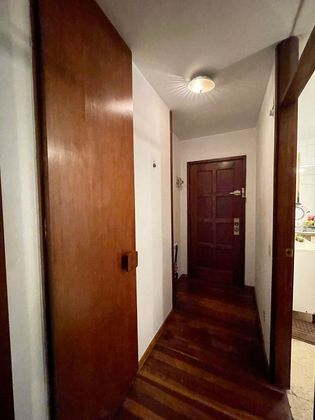 Foto 2 de Piso en venta en Ensanche - Sar de 4 habitaciones con calefacción y ascensor