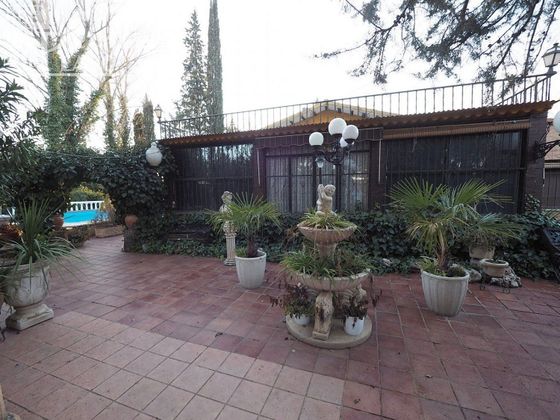 Foto 2 de Venta de chalet en Argamasilla de Alba de 3 habitaciones con terraza y piscina