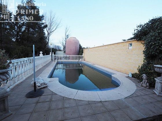 Foto 1 de Xalet en venda a Argamasilla de Alba de 1 habitació amb piscina