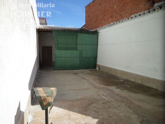 Foto 2 de Xalet en venda a Tomelloso de 5 habitacions amb terrassa i garatge