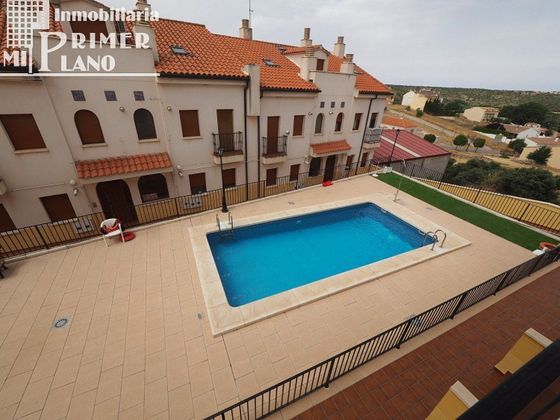 Foto 1 de Casa adossada en venda a Ruidera de 3 habitacions amb terrassa i piscina