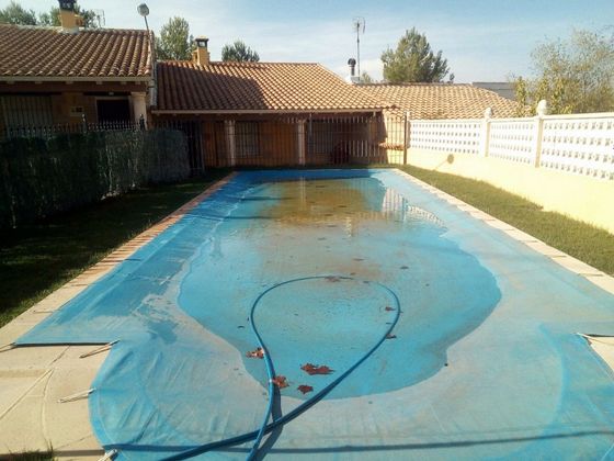 Foto 1 de Casa en venda a Ossa de Montiel de 9 habitacions amb piscina i aire acondicionat