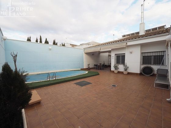 Foto 1 de Xalet en venda a Tomelloso de 5 habitacions amb terrassa i piscina