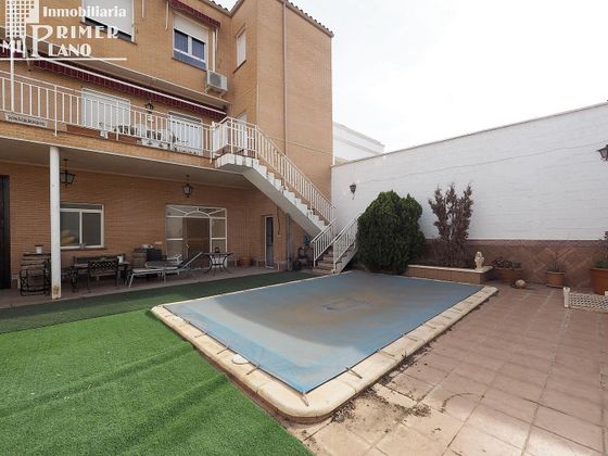 Foto 1 de Xalet en venda a Tomelloso de 4 habitacions amb terrassa i piscina